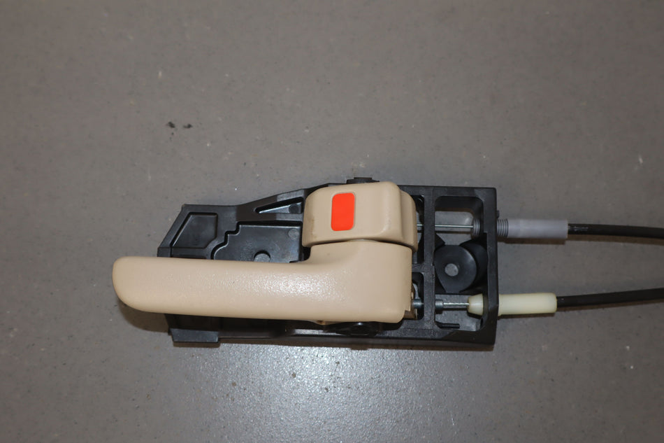 2000 Lexus LX470 J100- Right Rear Door Latch