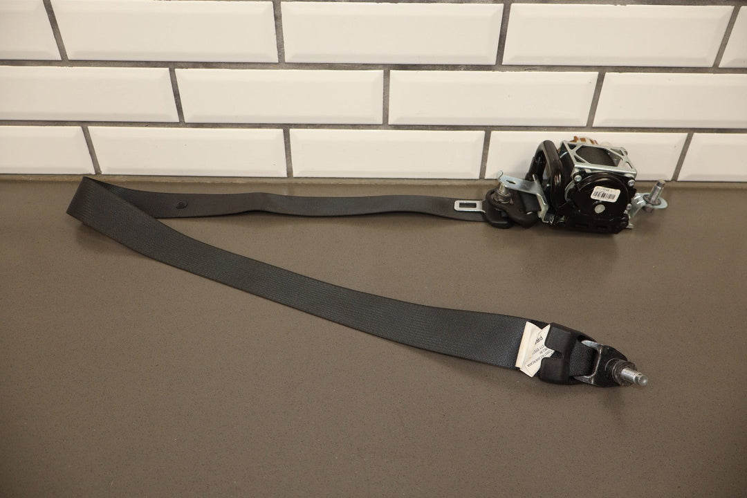 19 - 21 Nissan Titan XD Crew Cab Left Driver Front Seatbelt Retractor