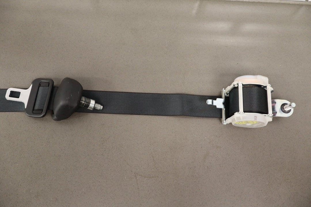 19 - 21 Nissan Titan XD Crew Cab Right Passenger Rear Seatbelt Retractor