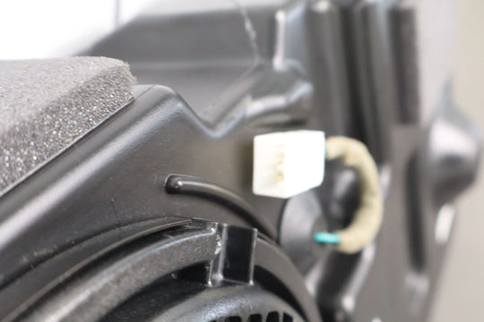 19 - 22 Ram 2500 / 3500 OEM Alpine Subwoofer Speaker W/ Enclosure (68381648AA)