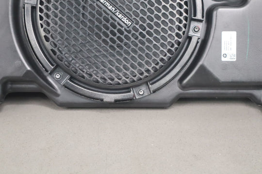 19 - 22 Ram 2500 / 3500 OEM Alpine Subwoofer Speaker W/ Enclosure (68381648AA)
