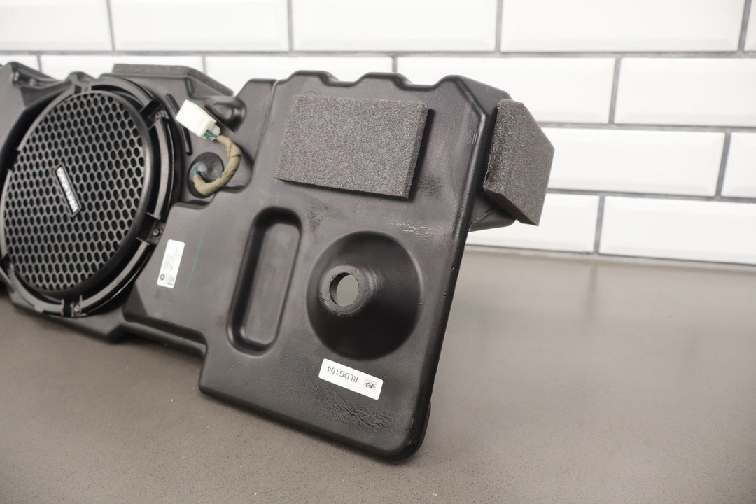 19 - 22 Ram 2500 / 3500 OEM Alpine Subwoofer Speaker W/ Enclosure (68381648AA)