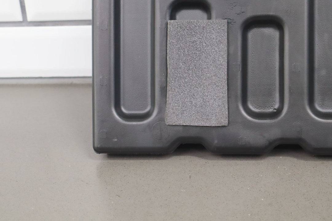 19 - 22 Ram 2500 / 3500 OEM Alpine Subwoofer Speaker W/ Enclosure (68381648AA)