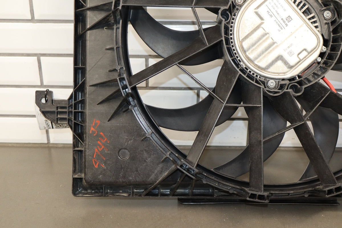 19-24 Ram 1500 (DT) 5.7 Radiator Cooling Fan Shroud Assembly 89269606AE OEM