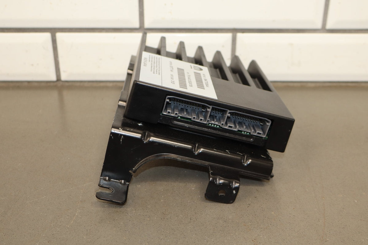 19-24 Ram 1500 (DT) Radio Amplifier