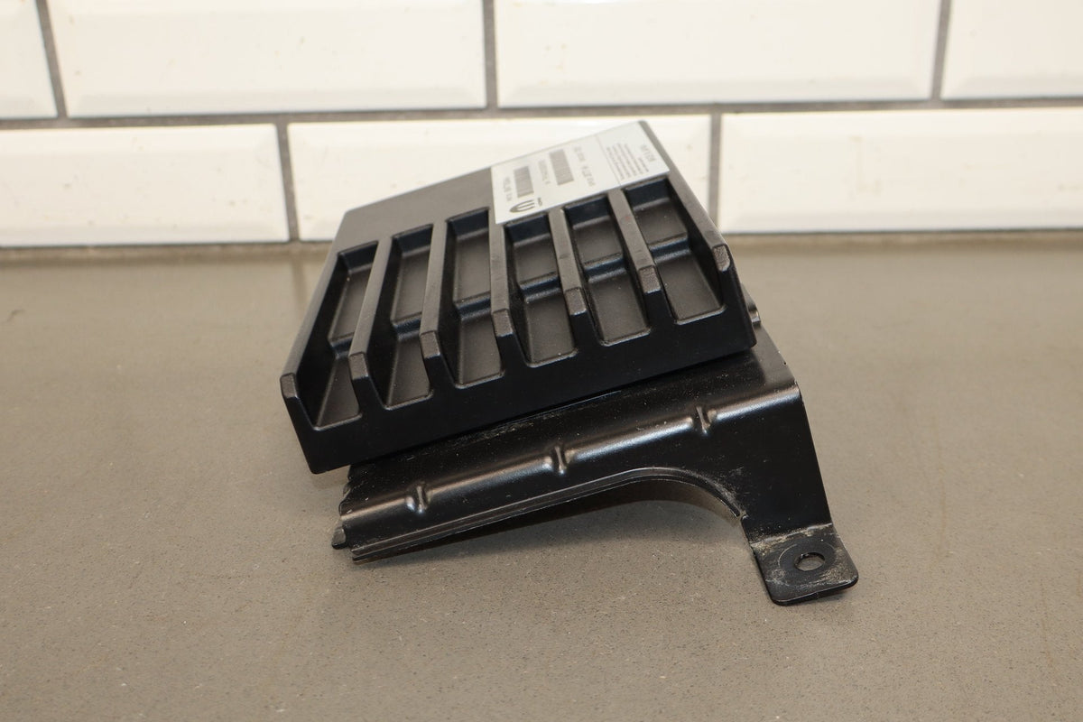 19-24 Ram 1500 (DT) Radio Amplifier