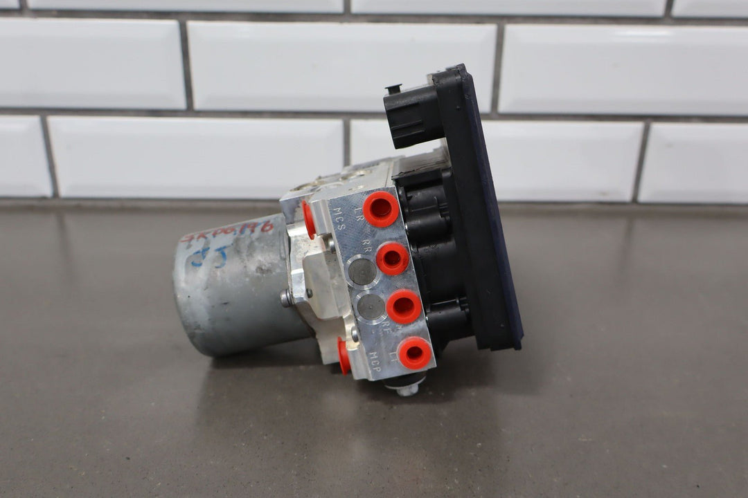 19 - 24 Ram 2500 3500 ABS Anti Lock Brake Pump & Module W/Bracket