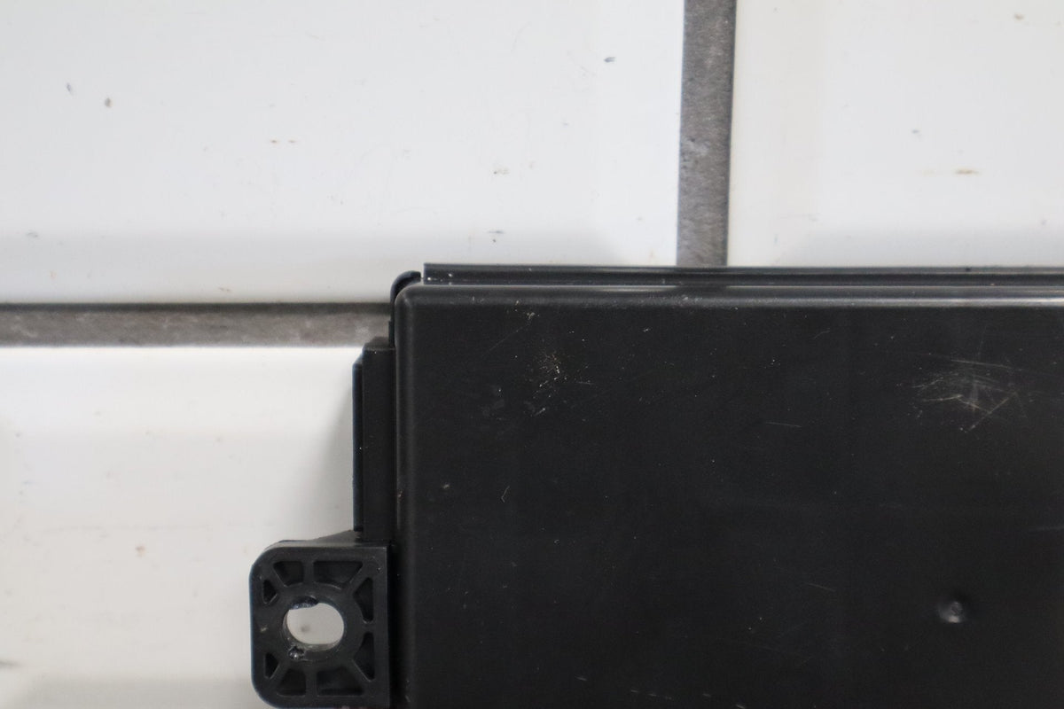 19 Dodge Charger Keyless Entry RF Hub Module 68394158AC OEM