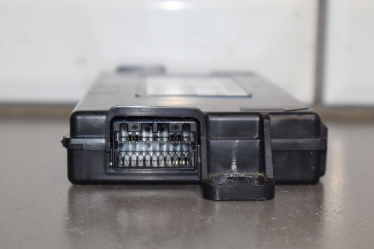 19 Dodge Charger Keyless Entry RF Hub Module 68394158AC OEM