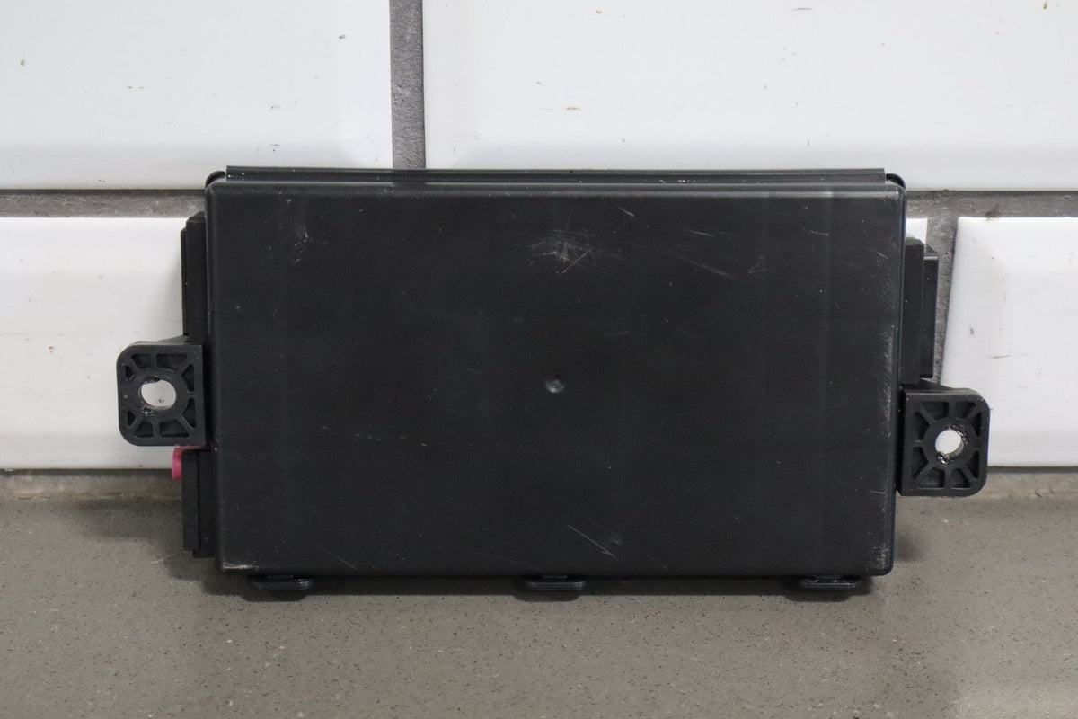19 Dodge Charger Keyless Entry RF Hub Module 68394158AC OEM