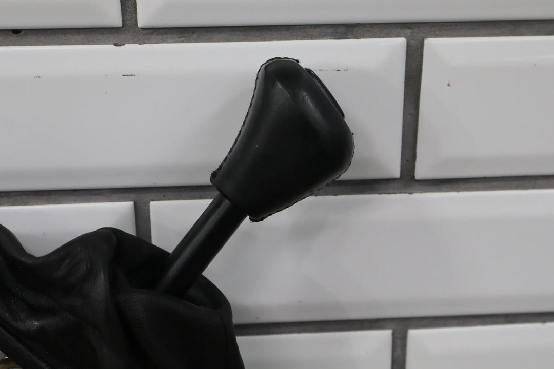 1984 - 1960 Chevrolet Corvette C4 - Automatic Transmission Floor Shifter