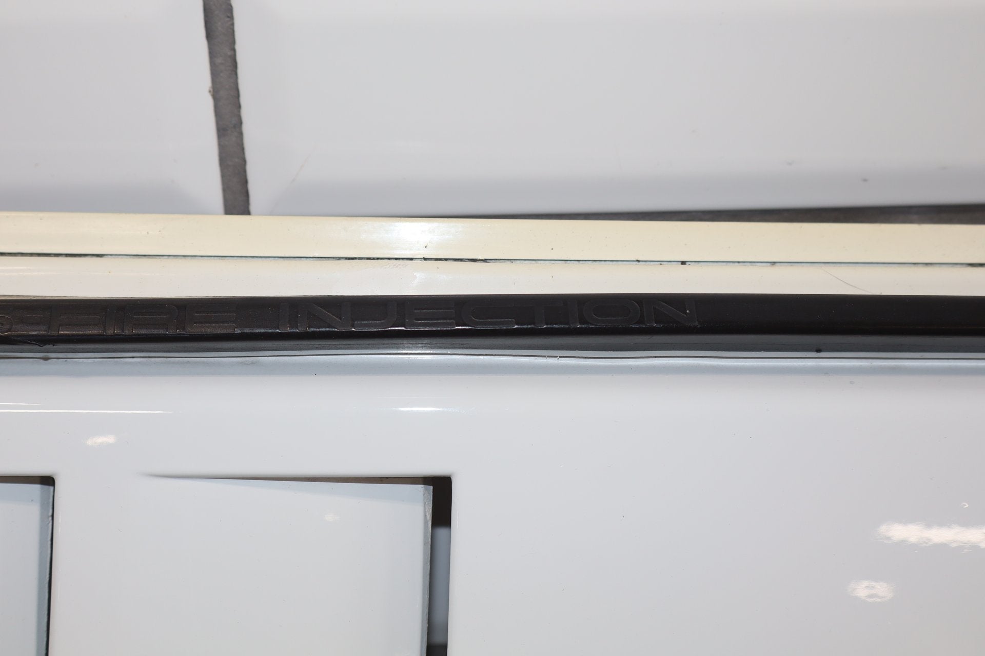 1984-1987 Chevrolet Corvette C4 Right Fender