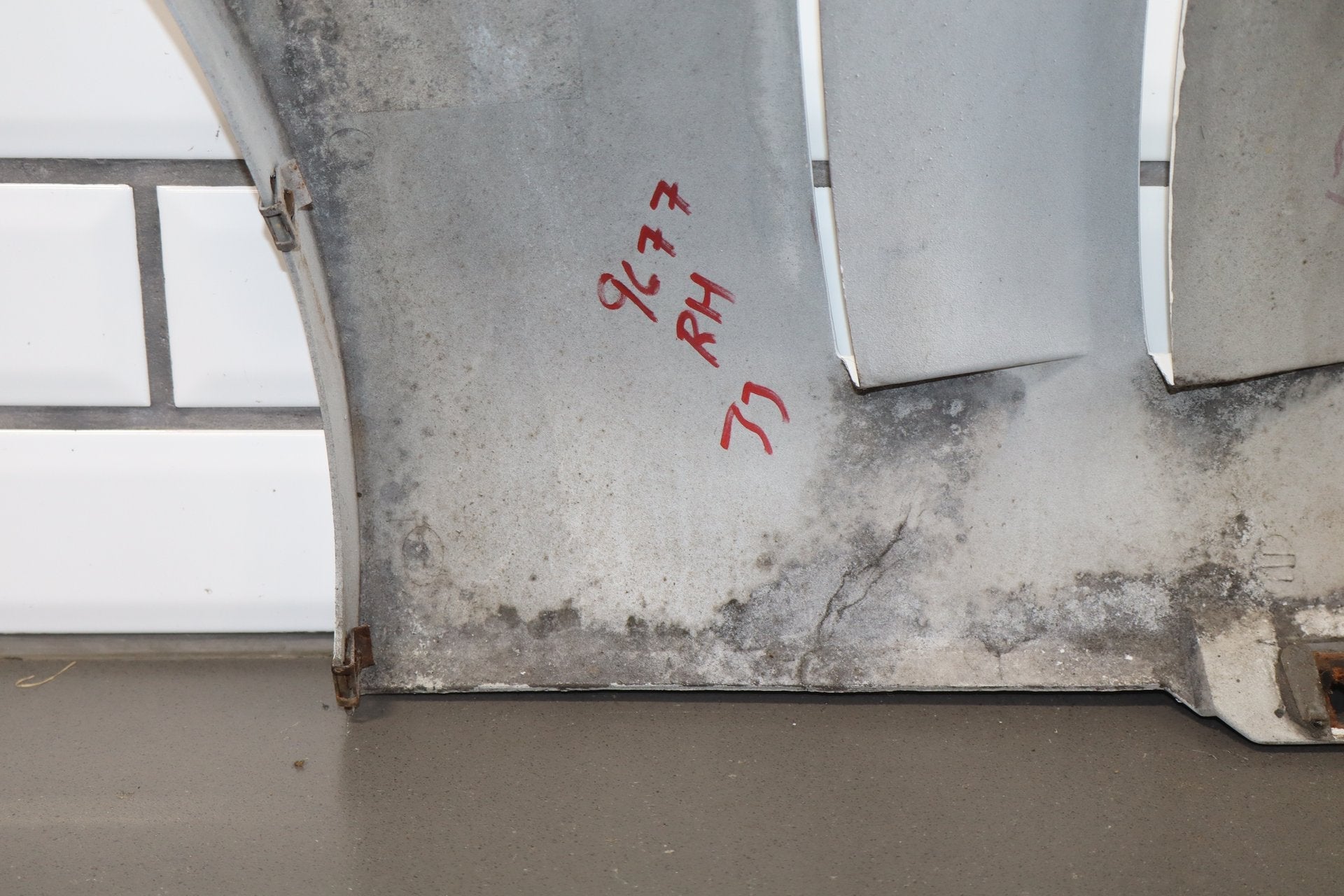 1984-1987 Chevrolet Corvette C4 Right Fender