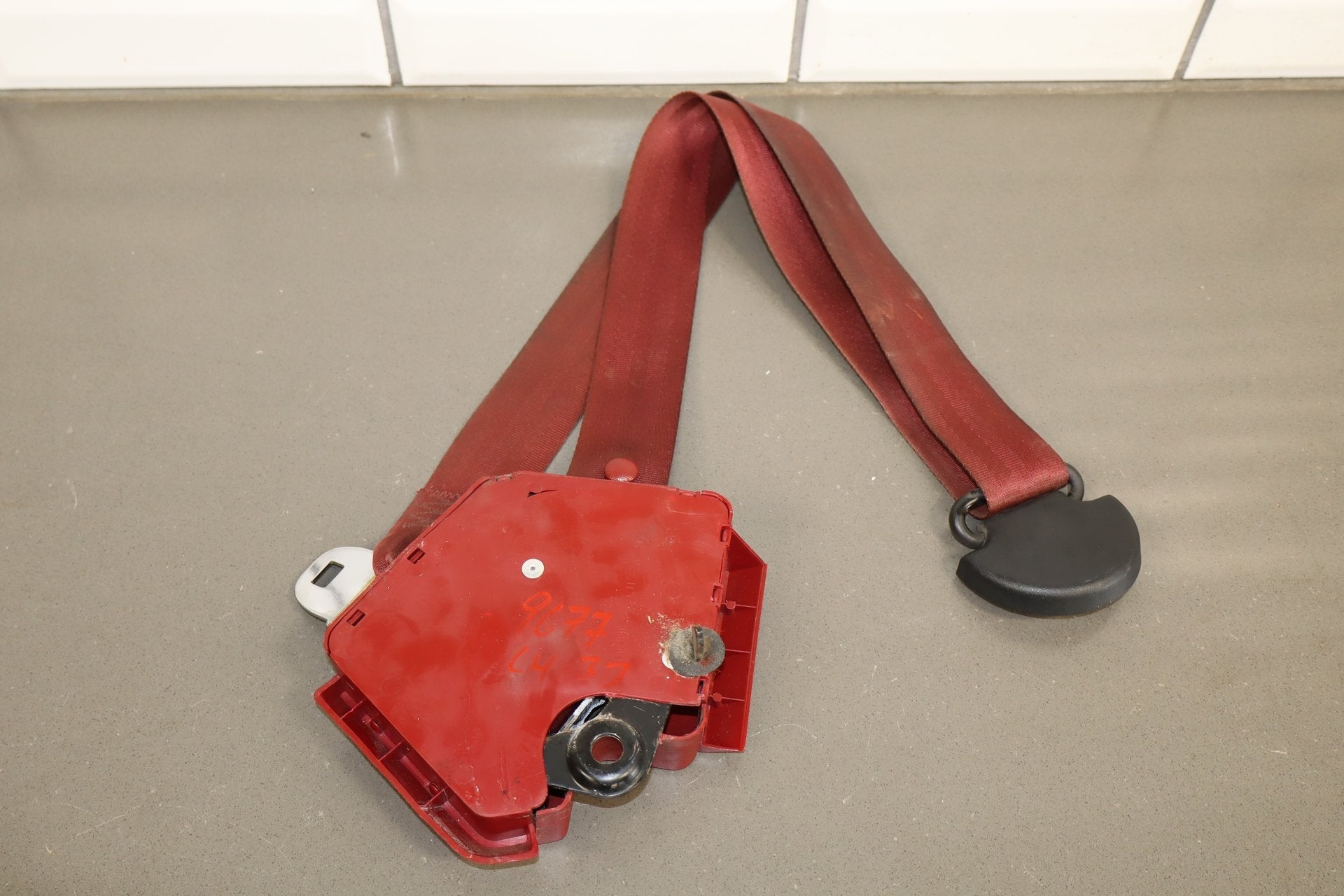 1984-1989 Chevrolet Corvette C4 Coupe Pair- Seat Belts Carmine