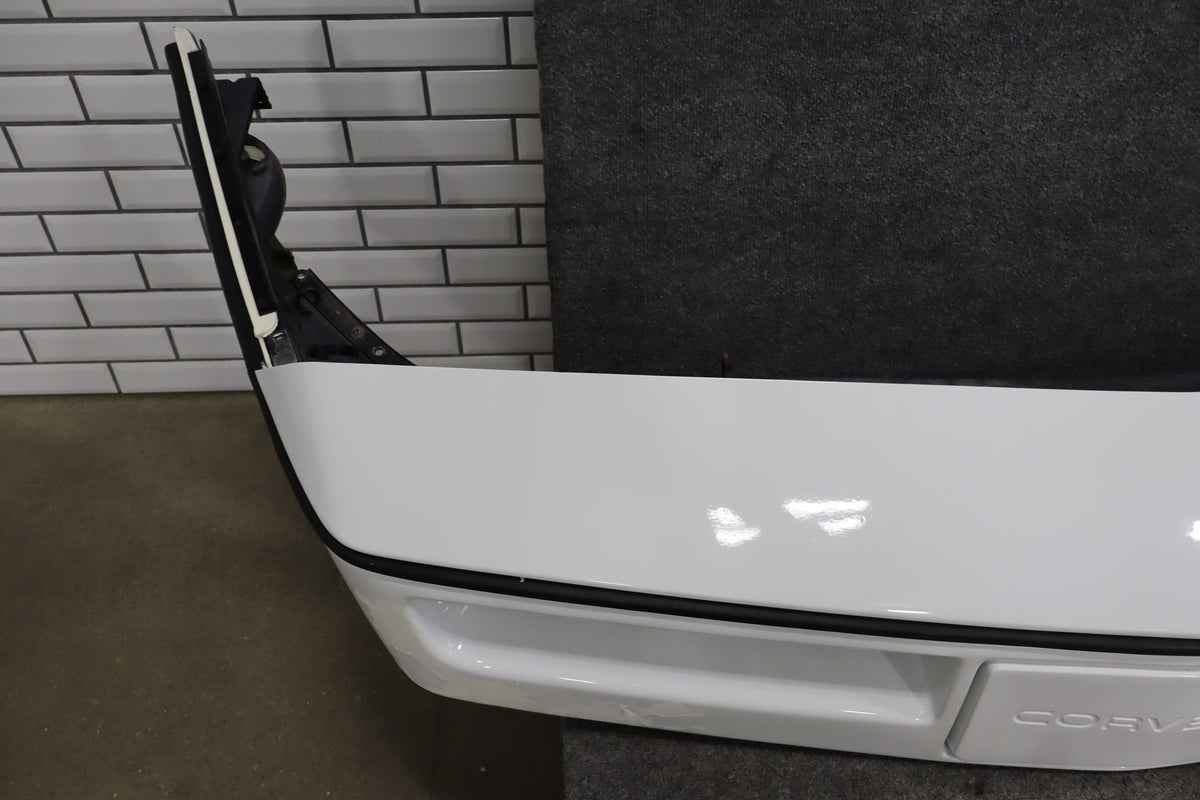 1984-1989 Chevrolet Corvette C4 Front Bumper White 14030201