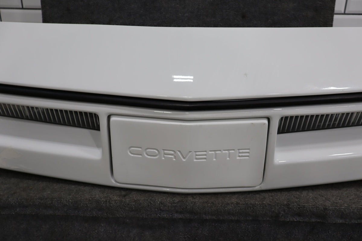 1984-1989 Chevrolet Corvette C4 Front Bumper White 14030201