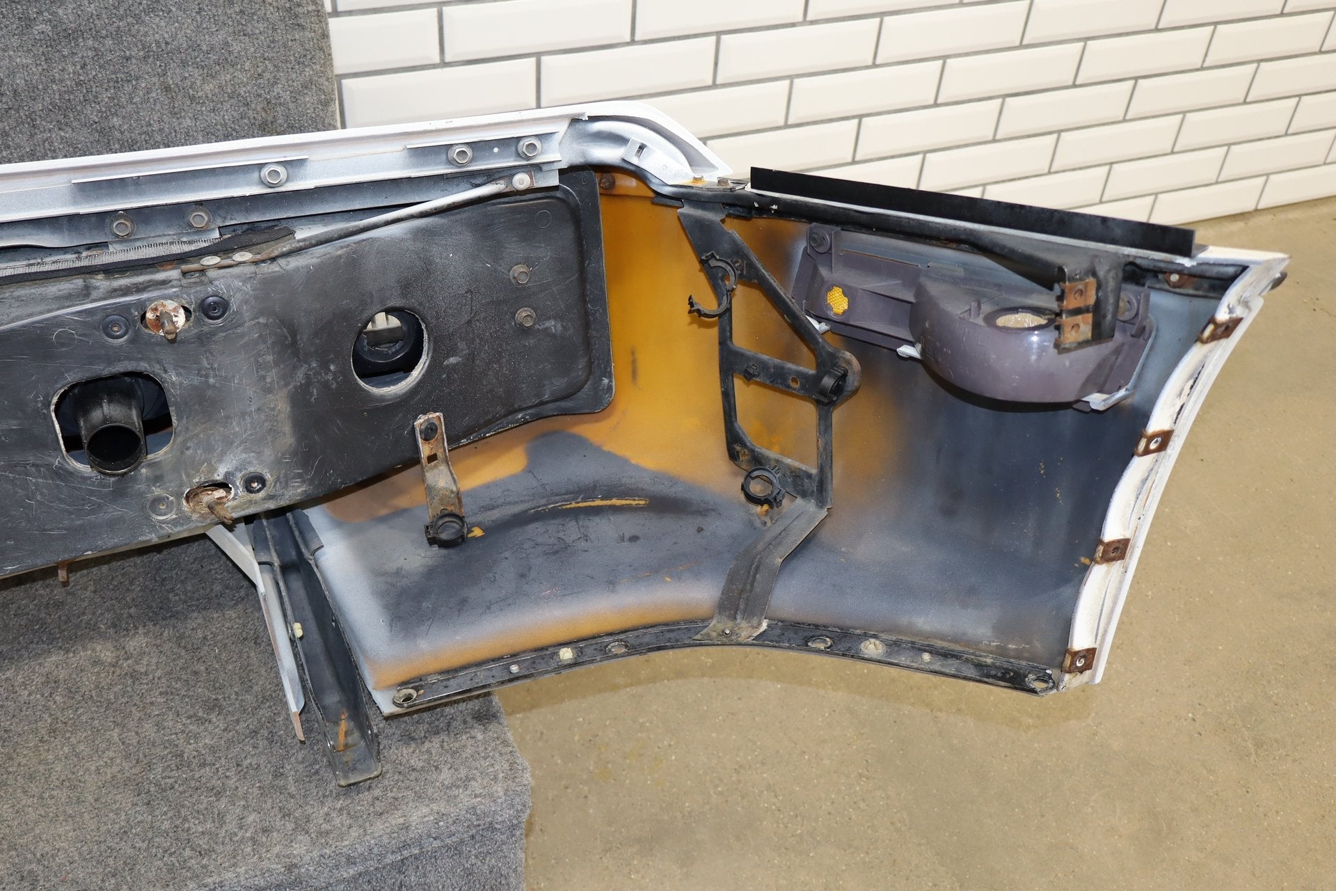 1984-1989 Chevrolet Corvette C4 Front Bumper White 14030201