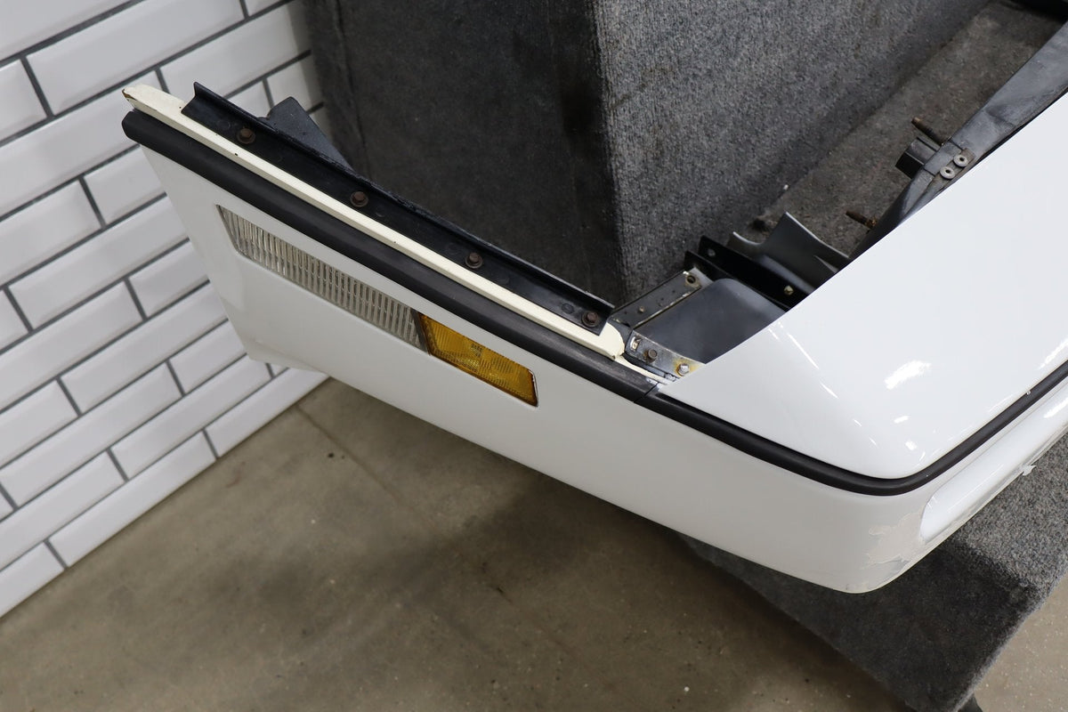 1984-1989 Chevrolet Corvette C4 Front Bumper White 14030201