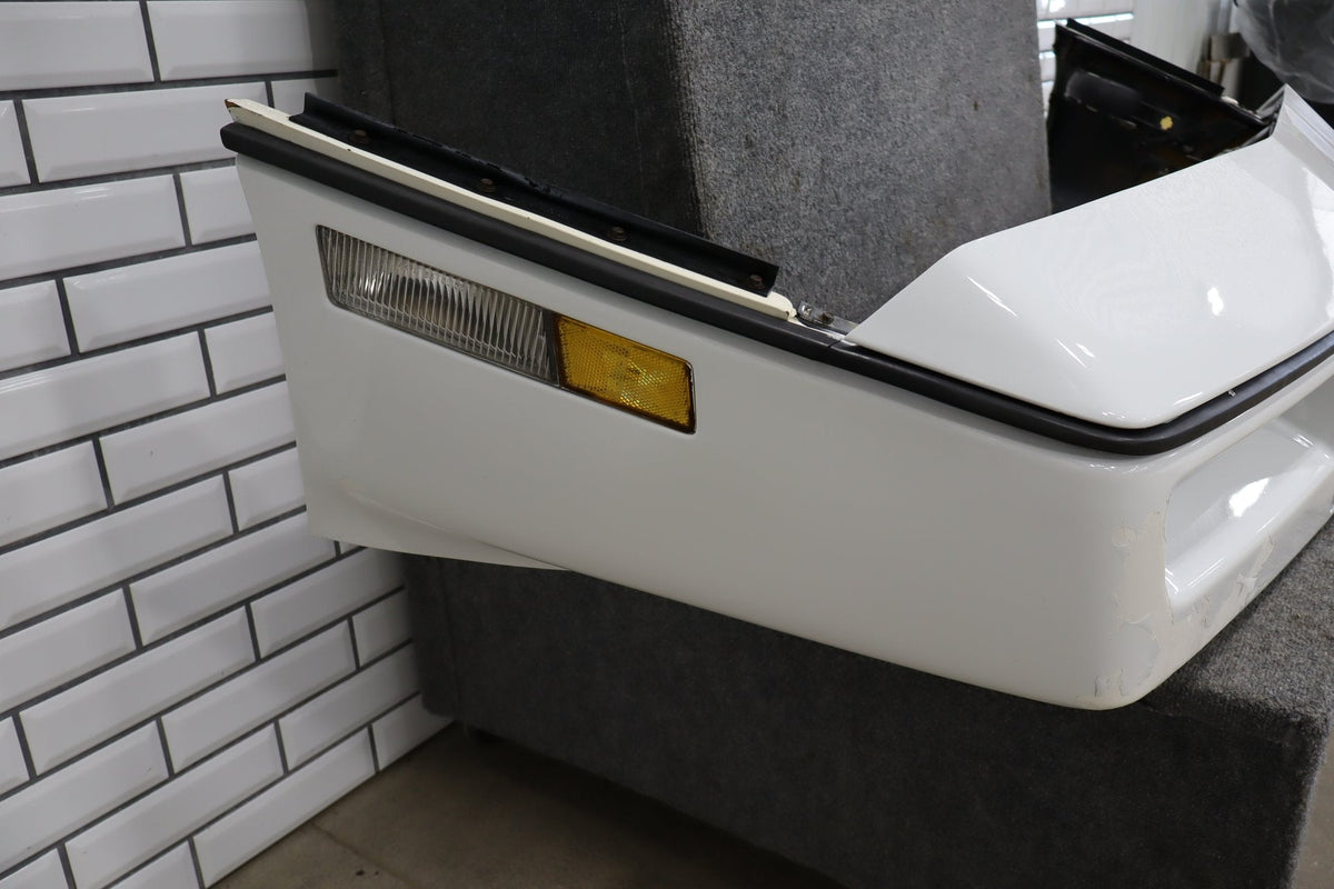 1984-1989 Chevrolet Corvette C4 Front Bumper White 14030201