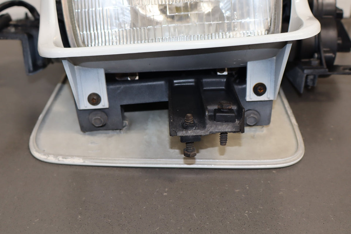 1984-1989 Chevrolet Corvette C4 Right Headlamp