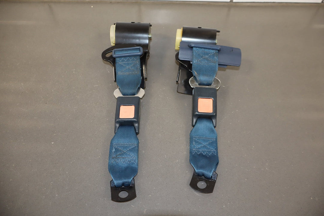 1984 - 1989 Nissan 300ZX 2+2 Rear Seat Belt Set - Blue