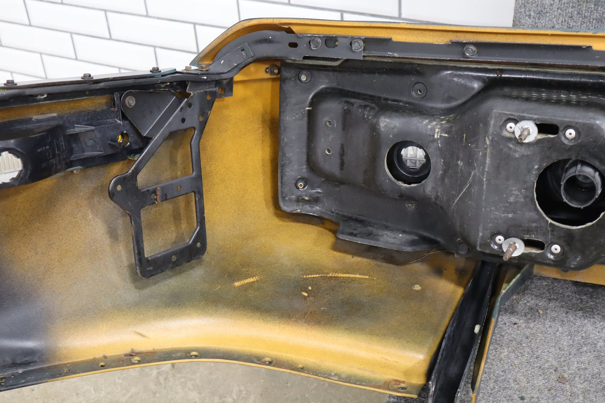 1984-1990 Chevrolet Corvette C4 Front Bumper Polo Green 14030201