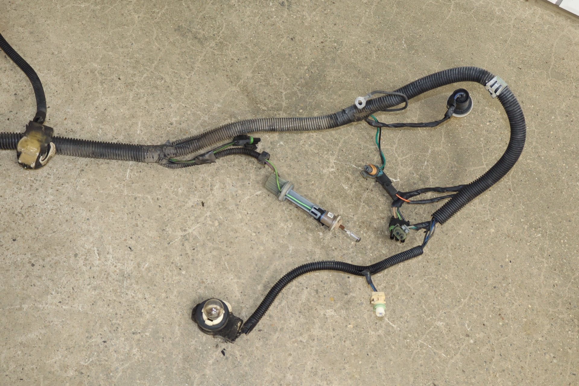 1984-1990 Chevrolet Corvette C4 - Headlight Wiring Harness