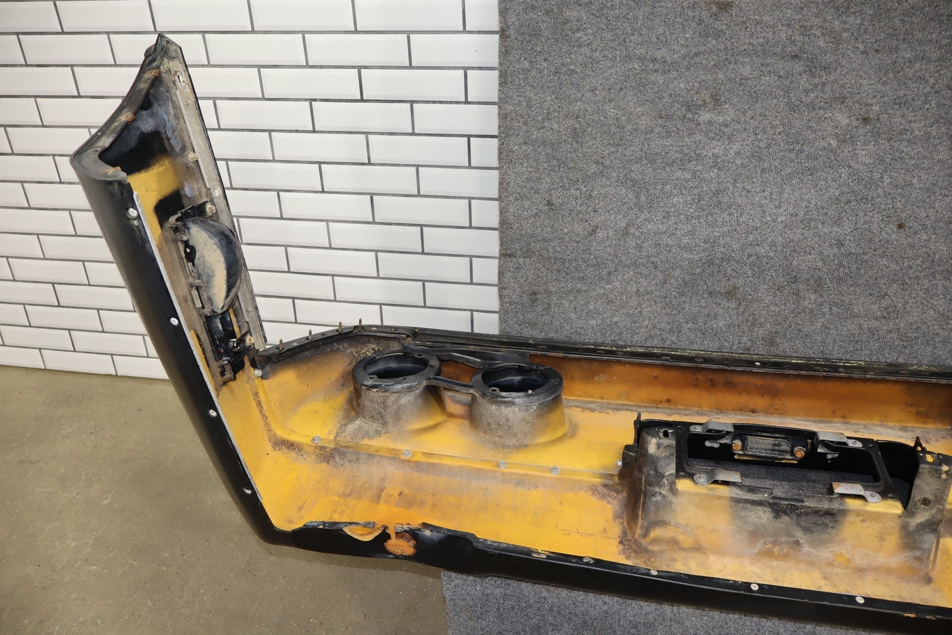 1984-1990 Chevrolet Corvette C4 Rear Bumper