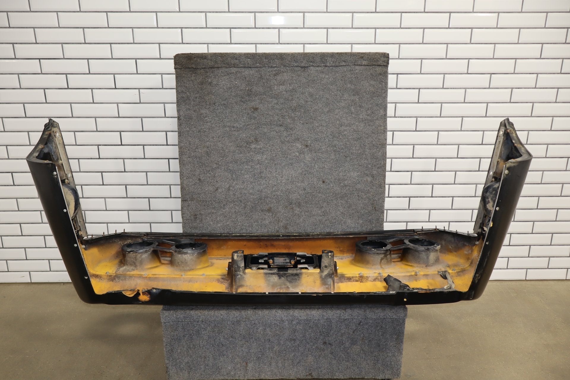1984-1990 Chevrolet Corvette C4 Rear Bumper