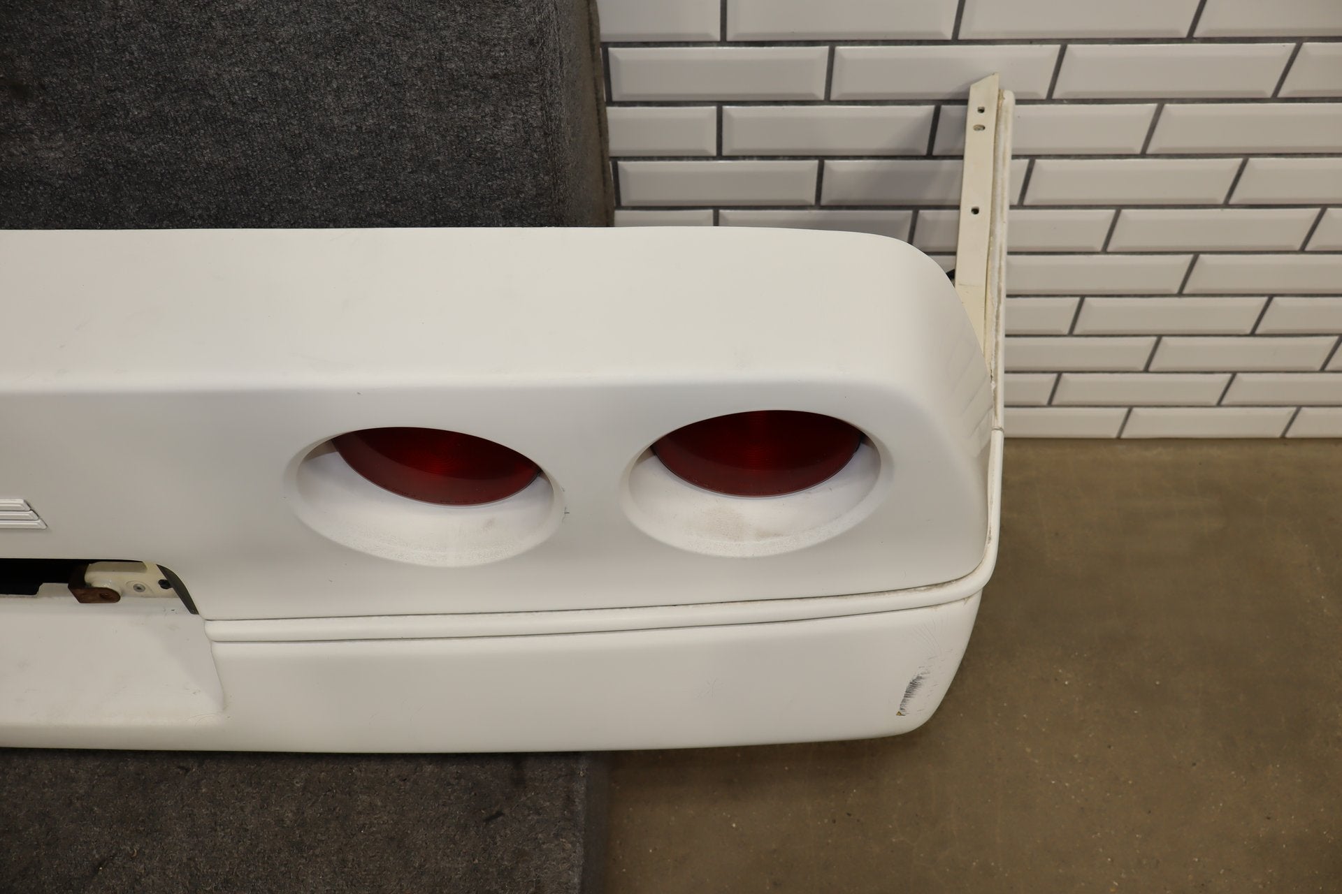 1984-1990 Chevrolet Corvette C4 Rear Bumper Artic White