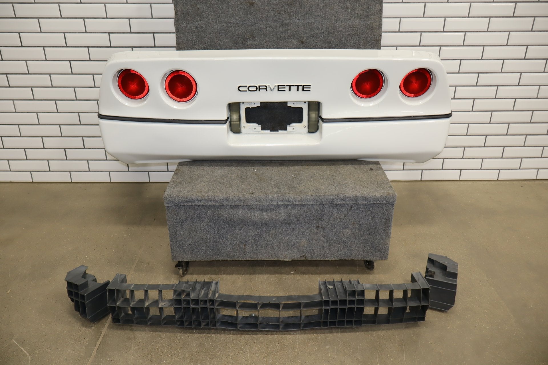 1984-1990 Chevrolet Corvette C4 Rear Bumper White 10