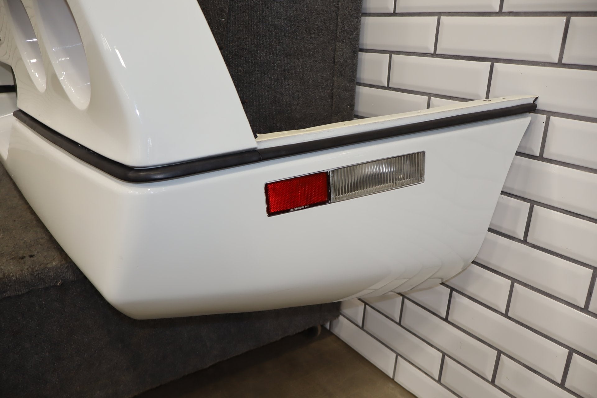 1984-1990 Chevrolet Corvette C4 Rear Bumper White 10