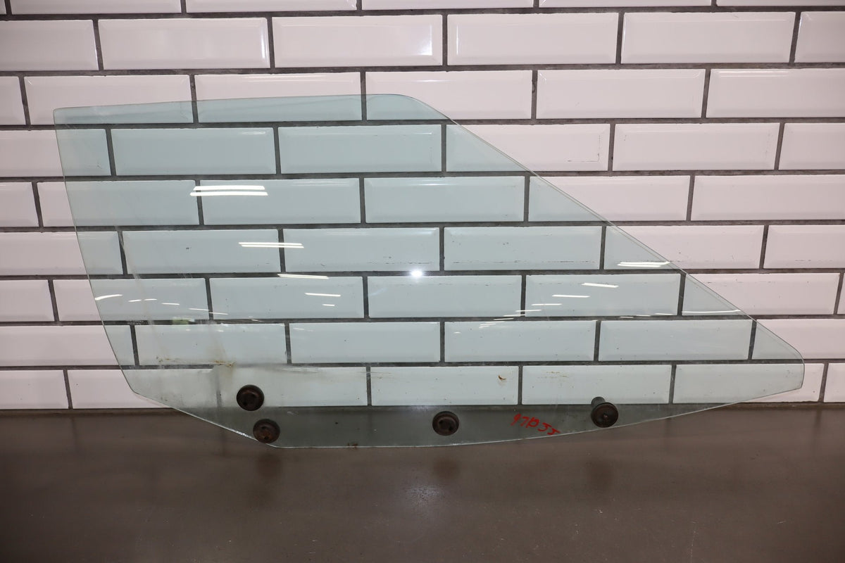 1984-1990 Chevrolet Corvette C4 Right Front Door Window 14094292