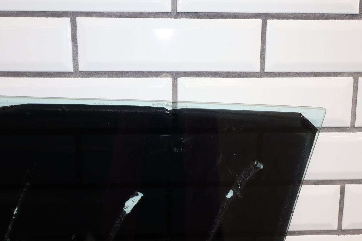 1984-1990 Chevrolet Corvette C4 Right Front Door Window 14094292