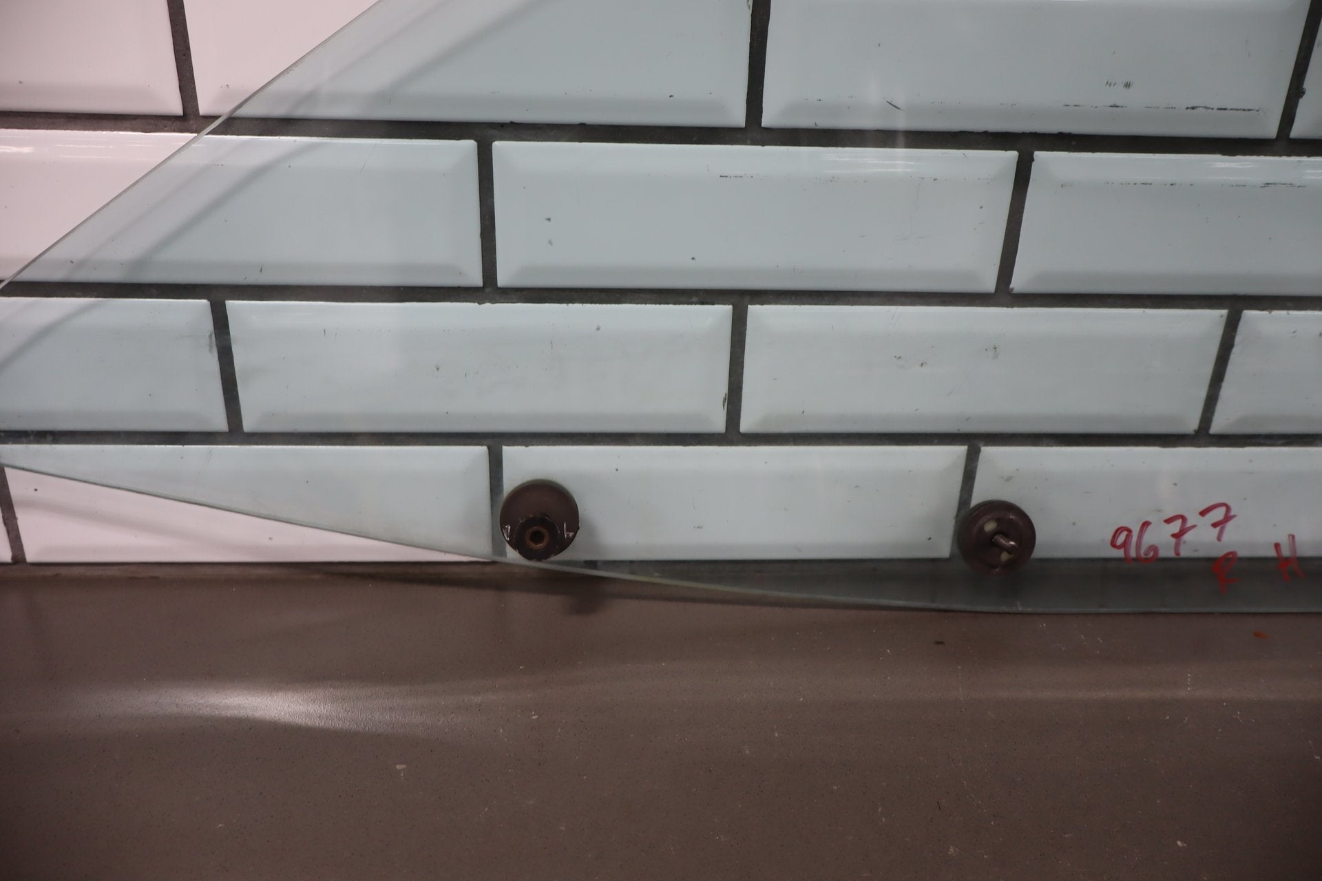 1984-1990 Chevrolet Corvette C4 Right Front Door Window 14094292