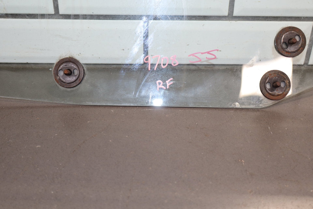 1984-1990 Chevrolet Corvette C4 Right Front Door Window 14094292