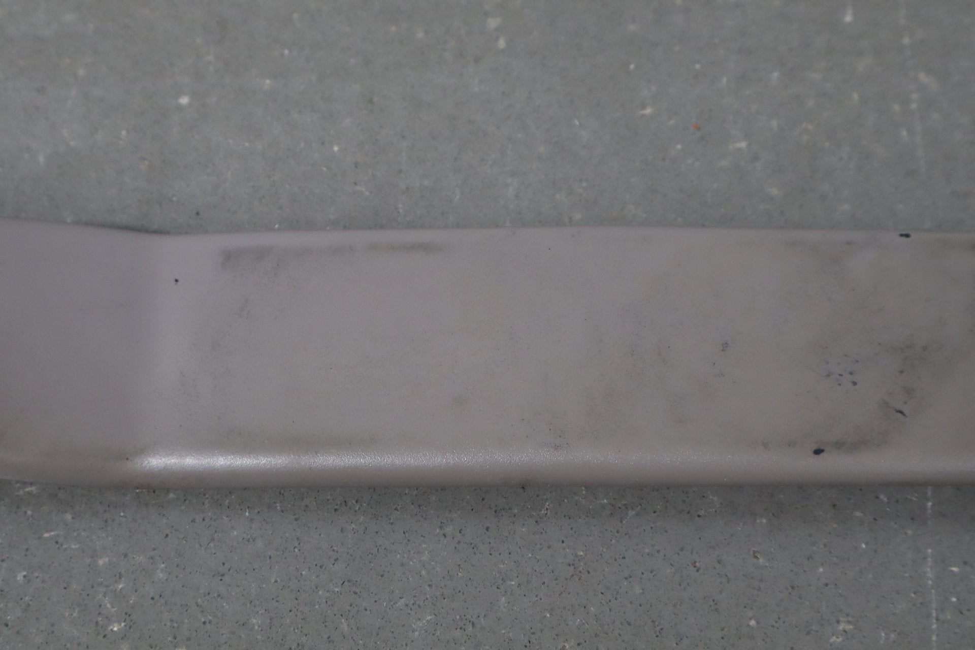 1984-1994 Chevrolet Corvette Left Front Seat Belt Buckle Grey