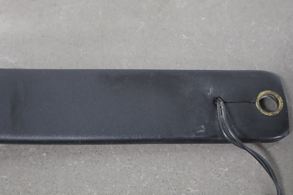 1984-1994 Chevrolet Corvette Left Front Seat Belt Buckle Saddle