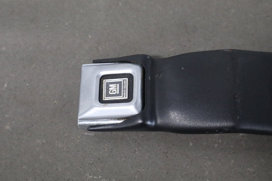 1984-1994 Chevrolet Corvette Left Front Seat Belt Buckle Saddle