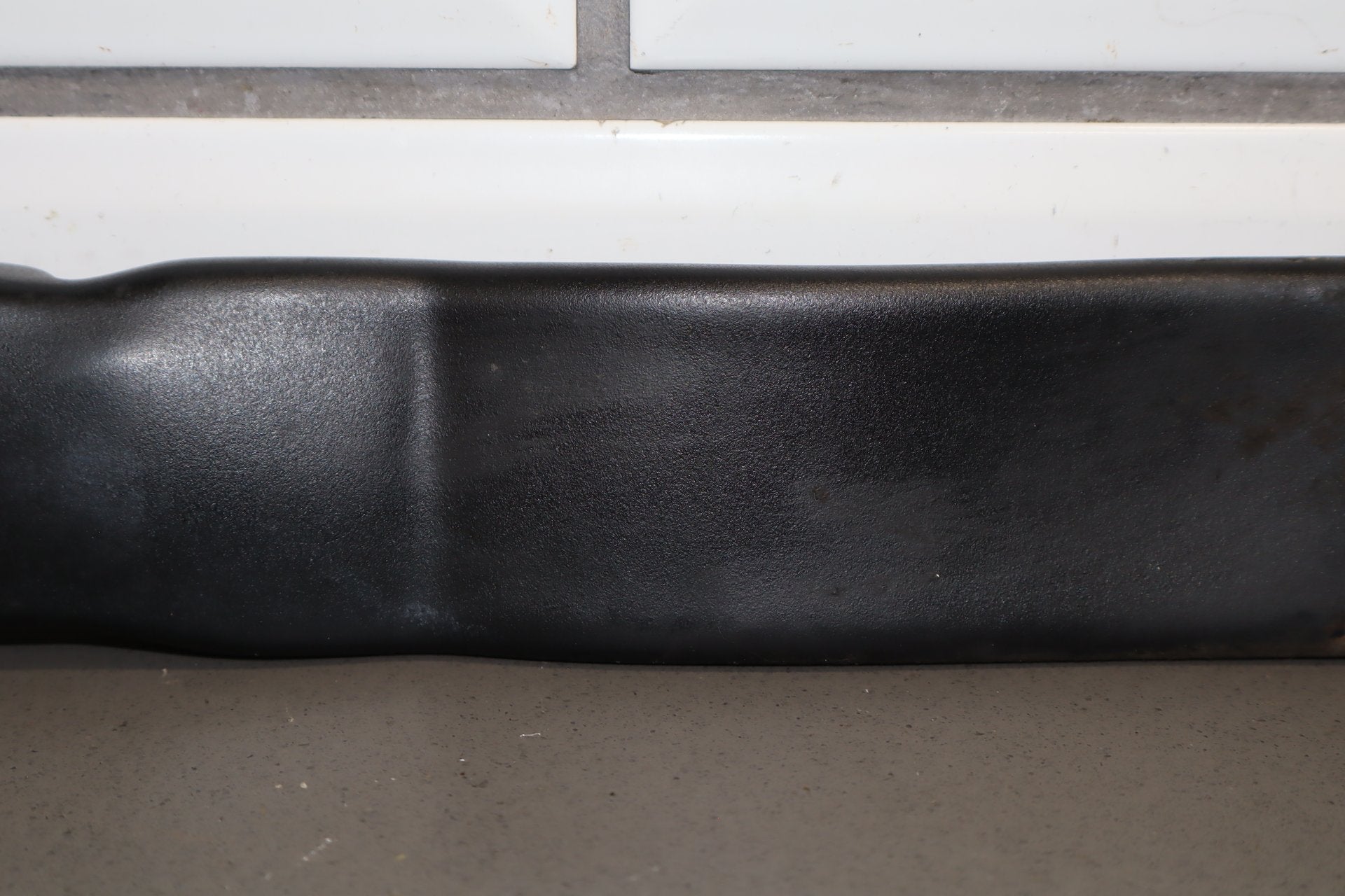 1984-1994 Chevrolet Corvette Right Front Seat Belt Buckle OEM