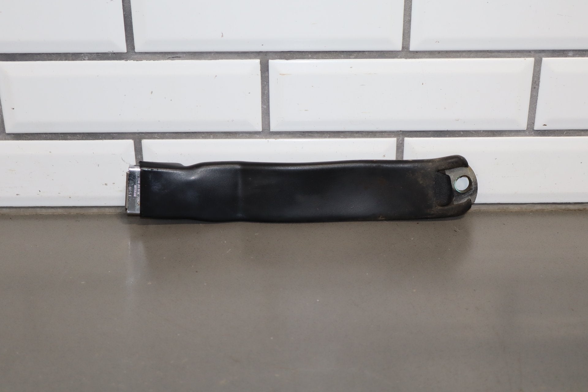 1984-1994 Chevrolet Corvette Right Front Seat Belt Buckle OEM