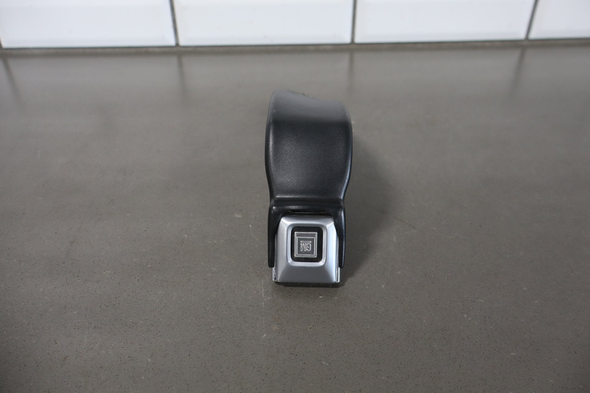 1984-1994 Chevrolet Corvette Right Front Seat Belt Buckle OEM