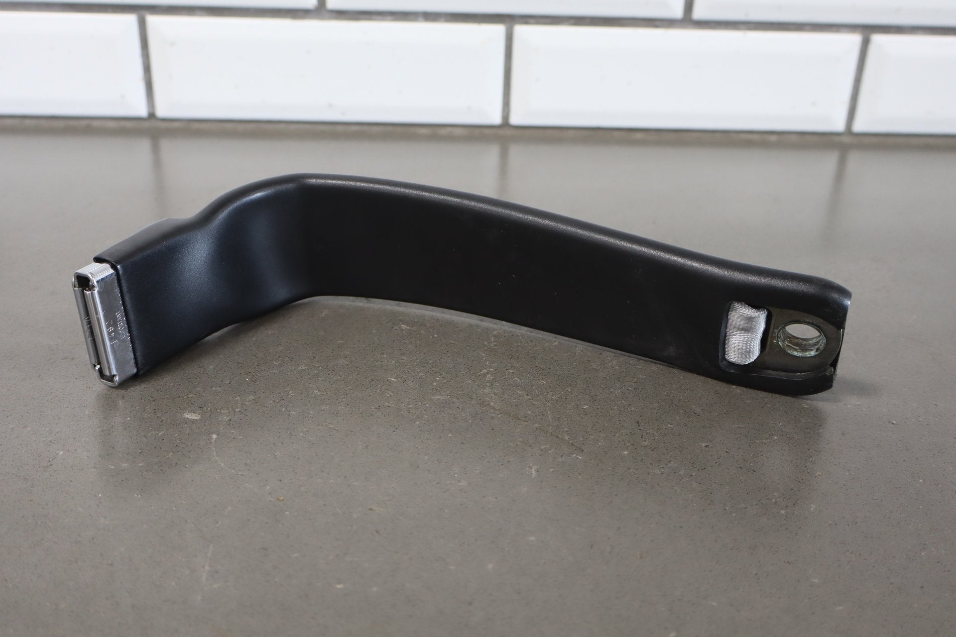 1984-1994 Chevrolet Corvette Right Front Seat Belt Buckle OEM