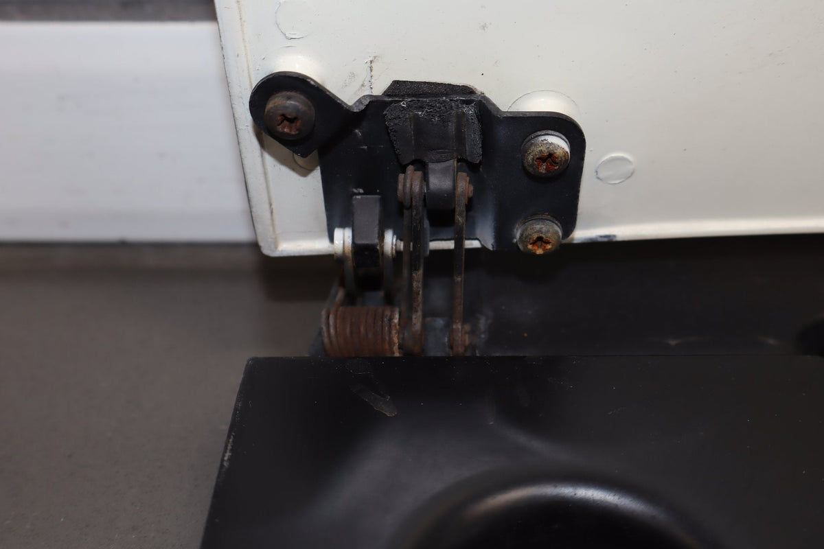 1984-1996 Chevrolet Corvette C4 Coupe- Fuel Filler Door