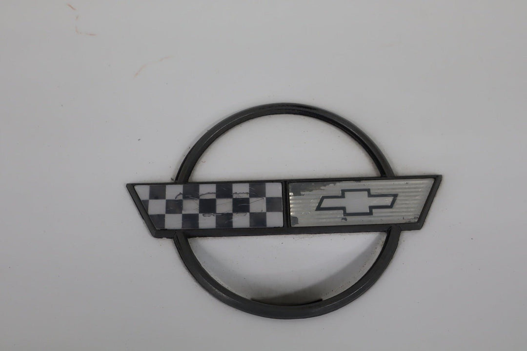 1984 - 1996 Chevrolet Corvette C4 Coupe - Fuel Filler Door Arctic White 10