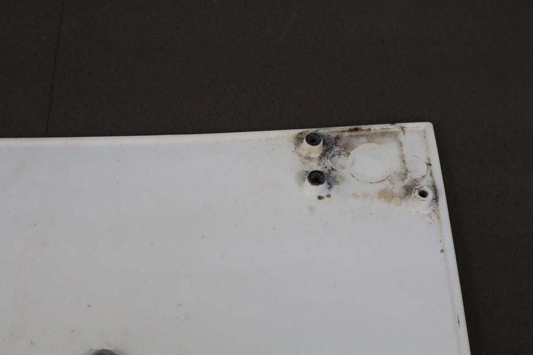 1984 - 1996 Chevrolet Corvette C4 Coupe - Fuel Filler Door Arctic White 10