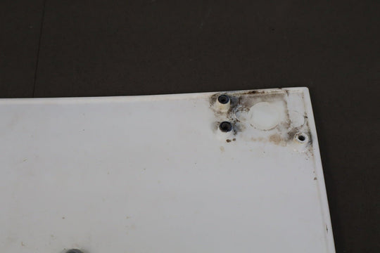 1984 - 1996 Chevrolet Corvette C4 Coupe - Fuel Filler Door Arctic White 10