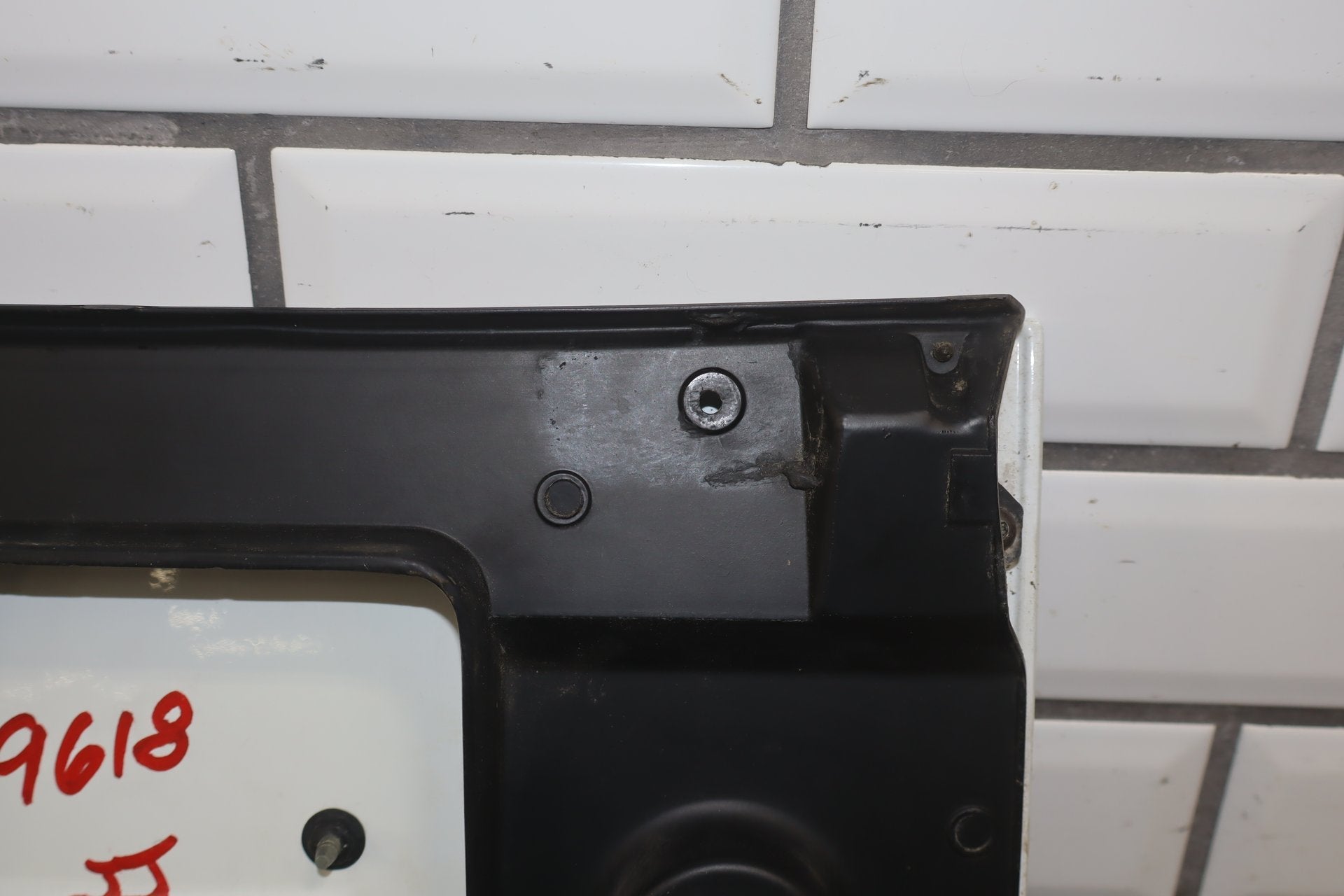 1984-1996 Chevrolet Corvette C4 Coupe- Fuel Filler Door Artic White 10