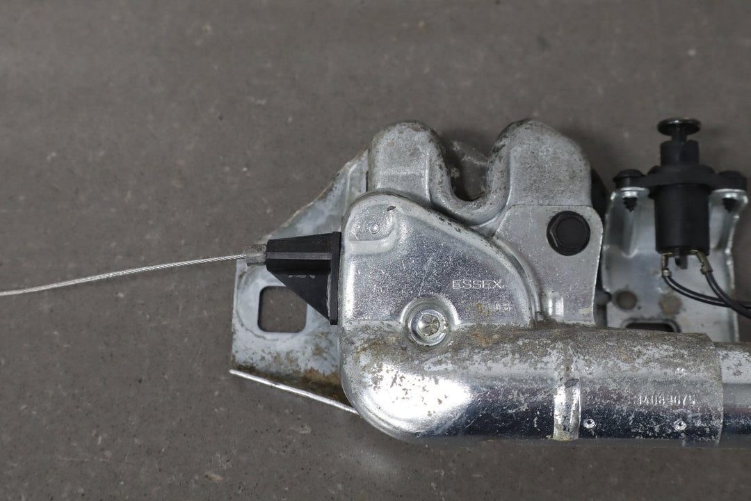 1984 - 1996 Chevrolet Corvette C4 Coupe Lid Latch