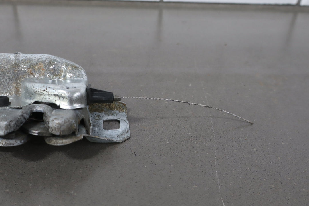 1984 - 1996 Chevrolet Corvette C4 Coupe Lid Latch